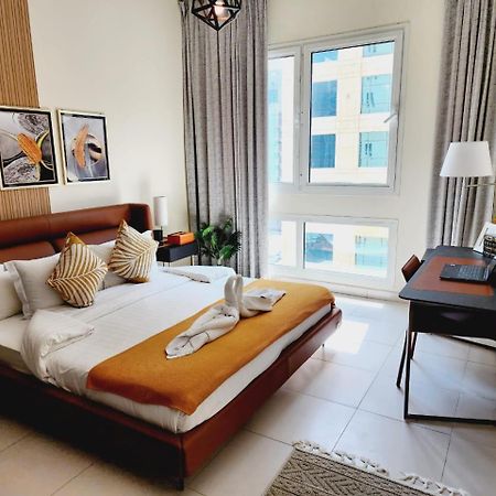 Lovely 1-Bedroom Apartment In The Heart Of Dubai Marina ภายนอก รูปภาพ