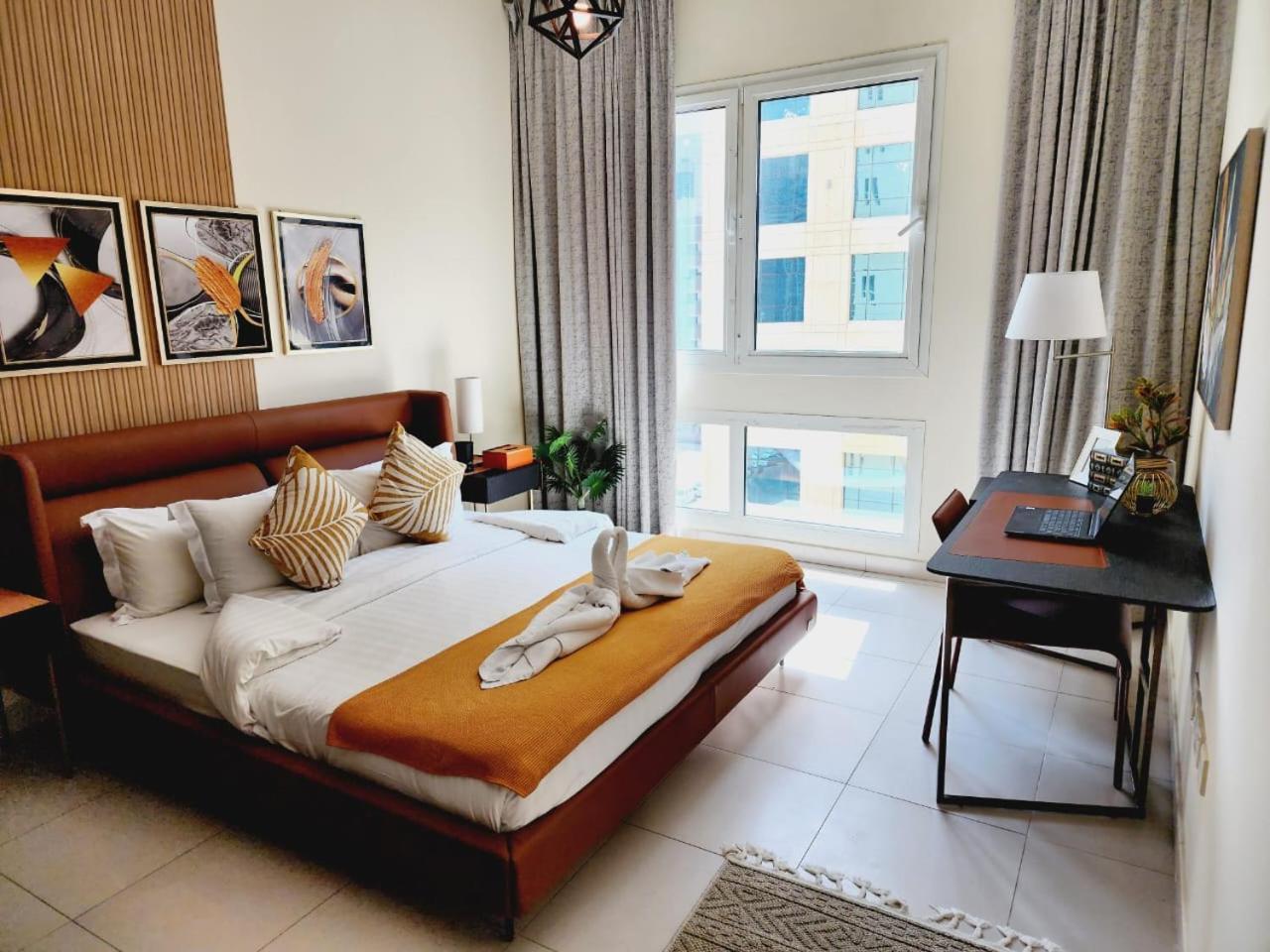 Lovely 1-Bedroom Apartment In The Heart Of Dubai Marina ภายนอก รูปภาพ
